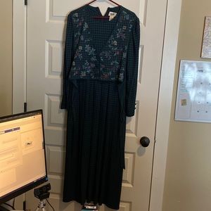 Vintage Long Sleeve Maxi Dress